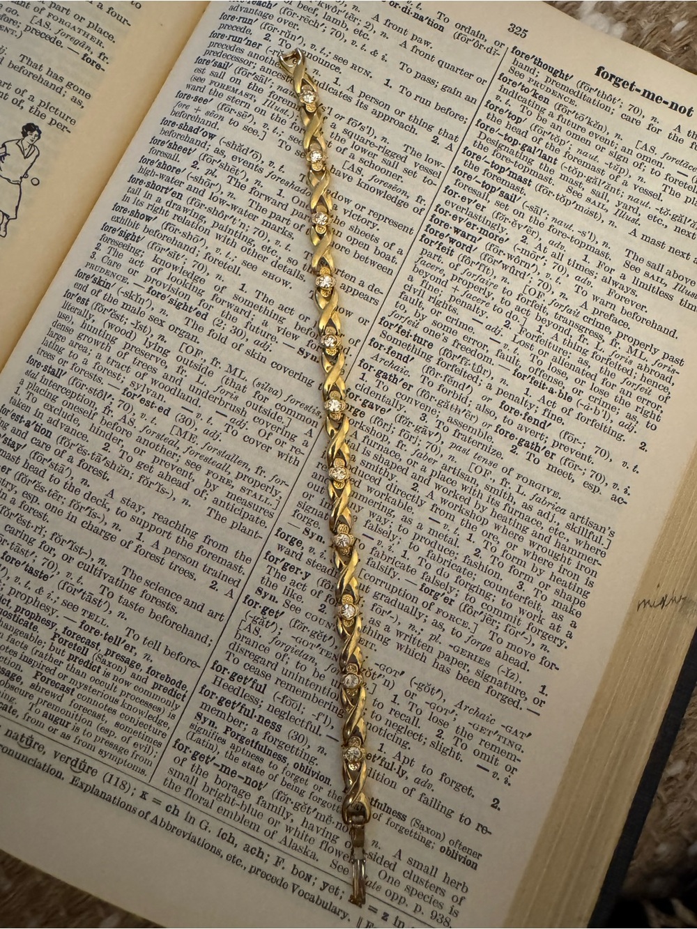 Vintage Gold Link Bracelet with Twisted Design
